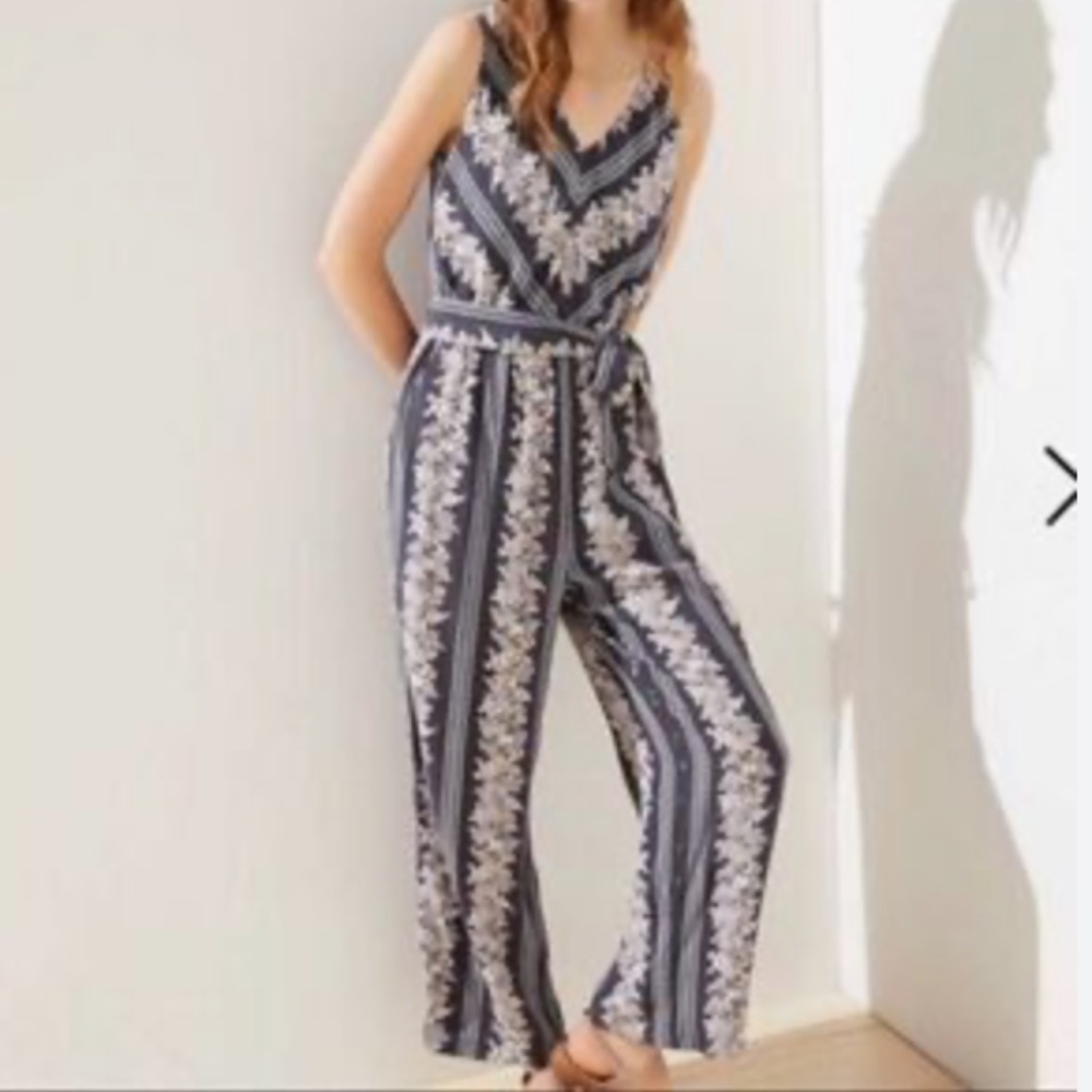 🌸 Ann Taylor LOFT Gray & Pink Floral Striped Jumpsuit • Petite Small